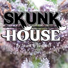 Skunk House LOGO 2